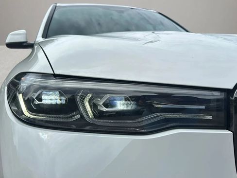 Used 2020 BMW X7 xDrive40i w/ M Sport Package image 2