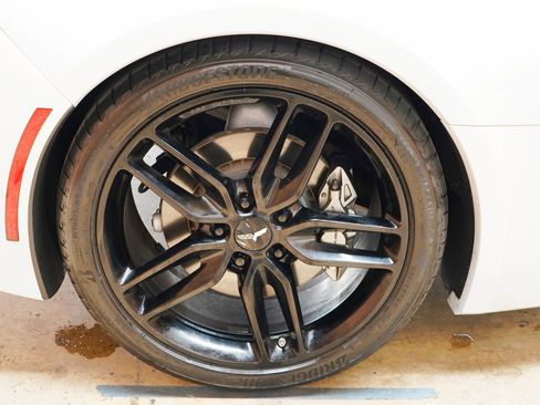 Used 2019 Chevrolet Corvette Stingray Coupe w/ 1LT RWD image 62