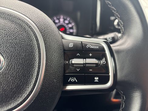 Used 2021 Kia Sorento SX image 31