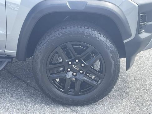 Used 2025 Chevrolet Colorado Trail Boss AWD/4WD image 10