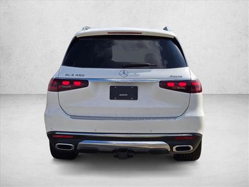 Certified 2026 Mercedes-Benz GLS 450 4MATIC image 7