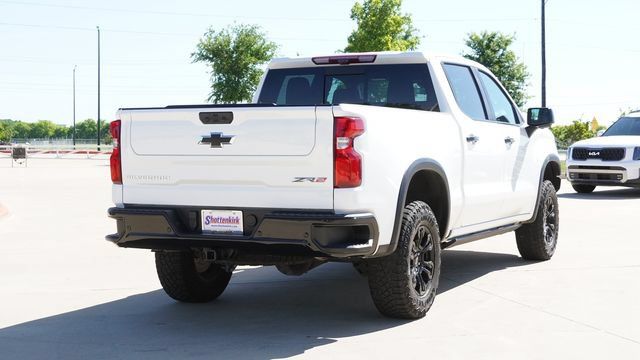 Used 2024 Chevrolet Silverado 1500 ZR2 w/ Technology Package AWD/4WD image 9