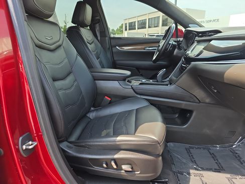 Used 2023 Cadillac XT6 Sport w/ Platinum Package AWD/4WD image 16