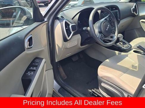 Used 2022 Kia Soul LX FWD image 10