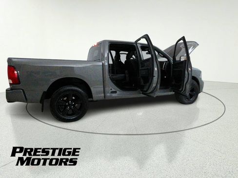 Used 2022 RAM 1500 Express w/ Ceramic Grey Express Package AWD/4WD image 14