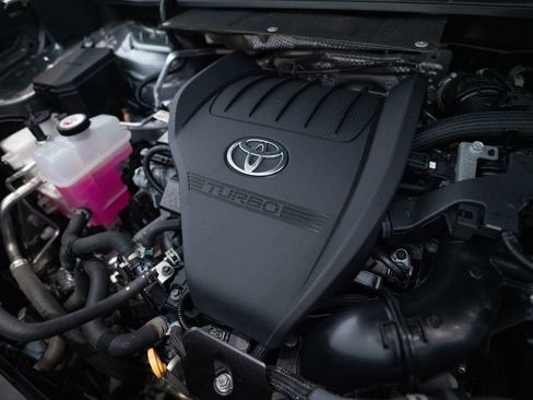 Used 2023 Toyota Highlander XLE AWD/4WD image 11