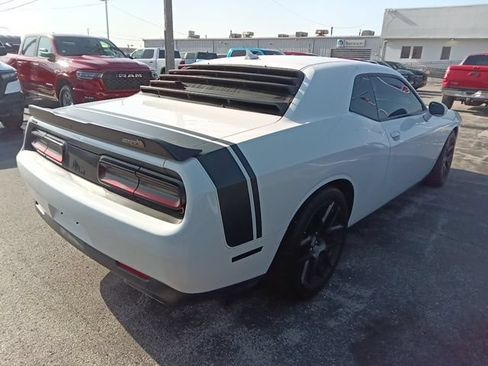Used 2016 Dodge Challenger R/T Scat Pack RWD image 4