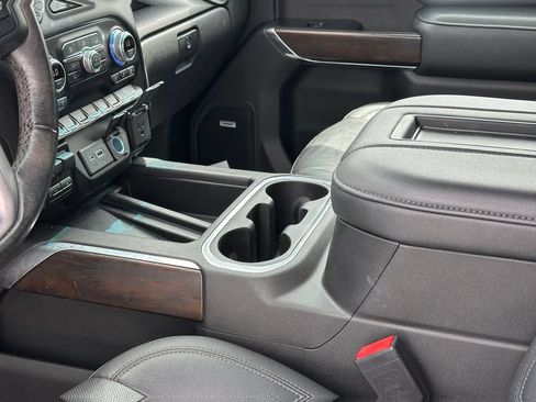Used 2021 GMC Sierra 1500 SLT w/ SLT Premium Plus Package AWD/4WD image 18