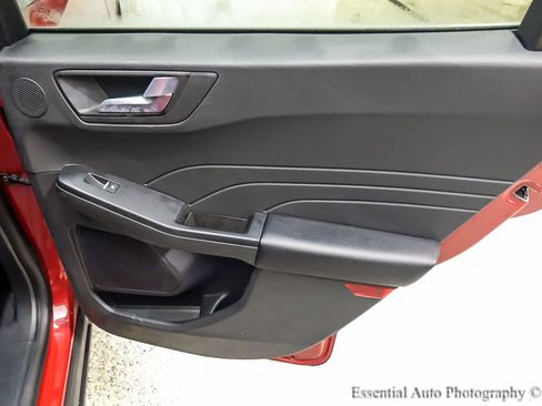 Used 2025 Ford Escape SE w/ PHEV Premium Package image 23