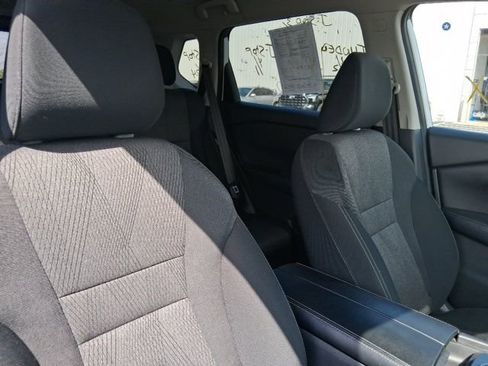 Used 2025 Nissan Rogue SV image 14