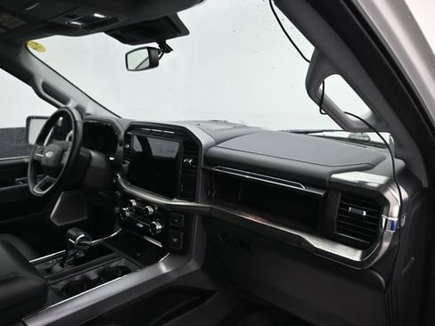 Used 2022 Ford F150 Lariat w/ Equipment Group 502A High AWD/4WD image 9