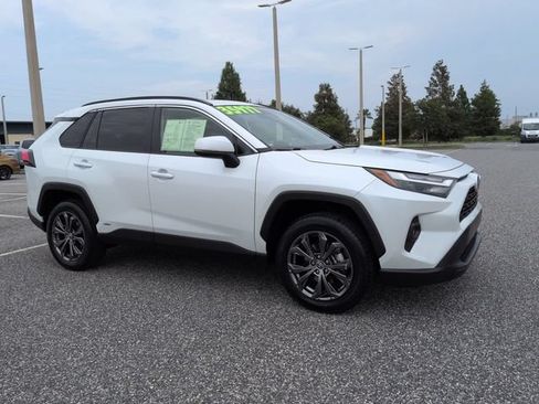 Used 2023 Toyota RAV4 XLE Premium AWD/4WD image 2