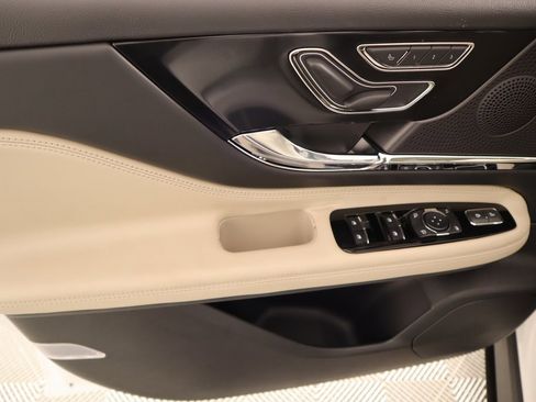 New 2025 Lincoln Corsair Grand Touring w/ Jet Appearance Package image 17