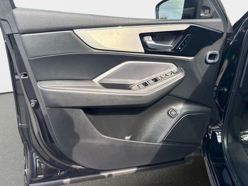 Used 2026 Acura MDX w/ Technology Package FWD image 17