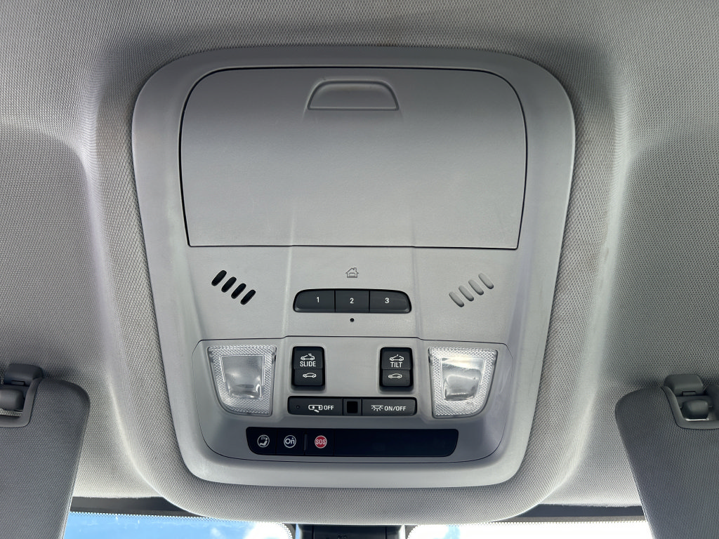 Used 2018 GMC Acadia SLT FWD image 21