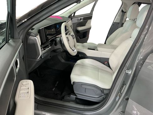 Certified 2026 Hyundai Santa Fe SE AWD/4WD image 7
