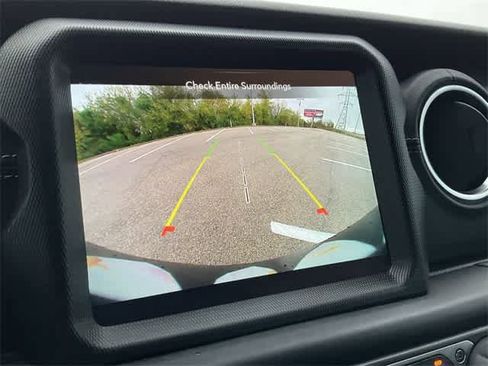 Used 2023 Jeep Wrangler Sahara w/ Cold Weather Group image 22