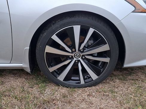 Used 2019 Nissan Altima 2.0 Platinum image 8