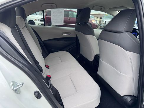 Used 2020 Toyota Corolla LE image 17