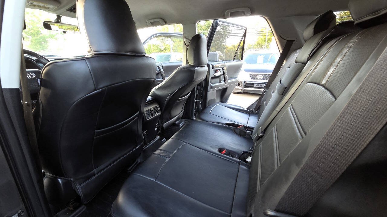 Used 2014 Toyota 4Runner SR5 AWD/4WD image 39
