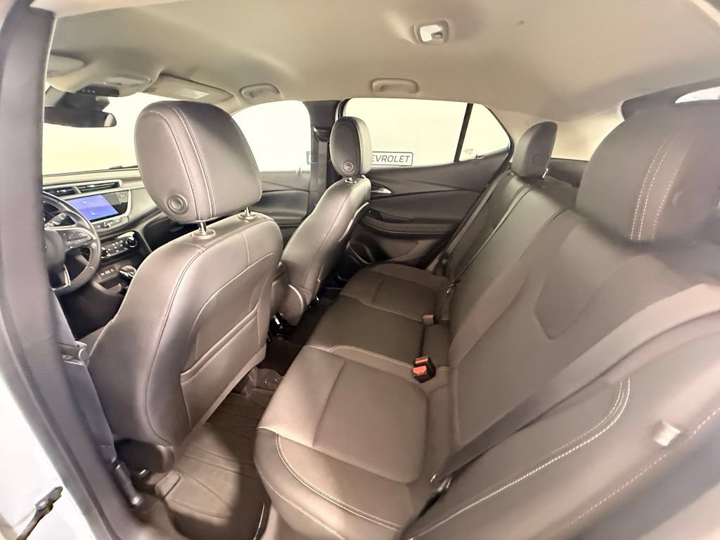 Used 2023 Buick Encore GX Preferred w/ Cold Weather Comfort Package AWD/4WD image 18