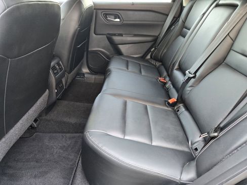 Used 2023 Nissan Rogue SL w/ SL Premium Package image 25