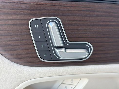 New 2026 Mercedes-Benz GLB 250 image 17
