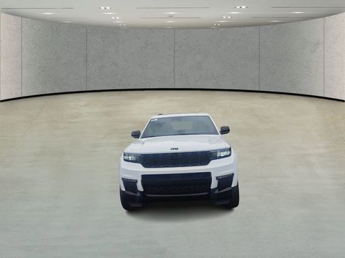 New 2025 Jeep Grand Cherokee L Limited w/ Black Appearance Package image 2