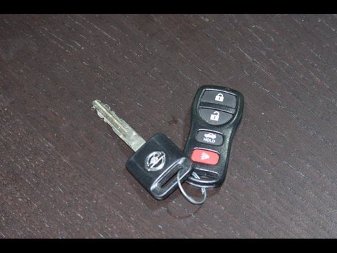 Used 2006 Nissan 350Z Touring RWD image 3