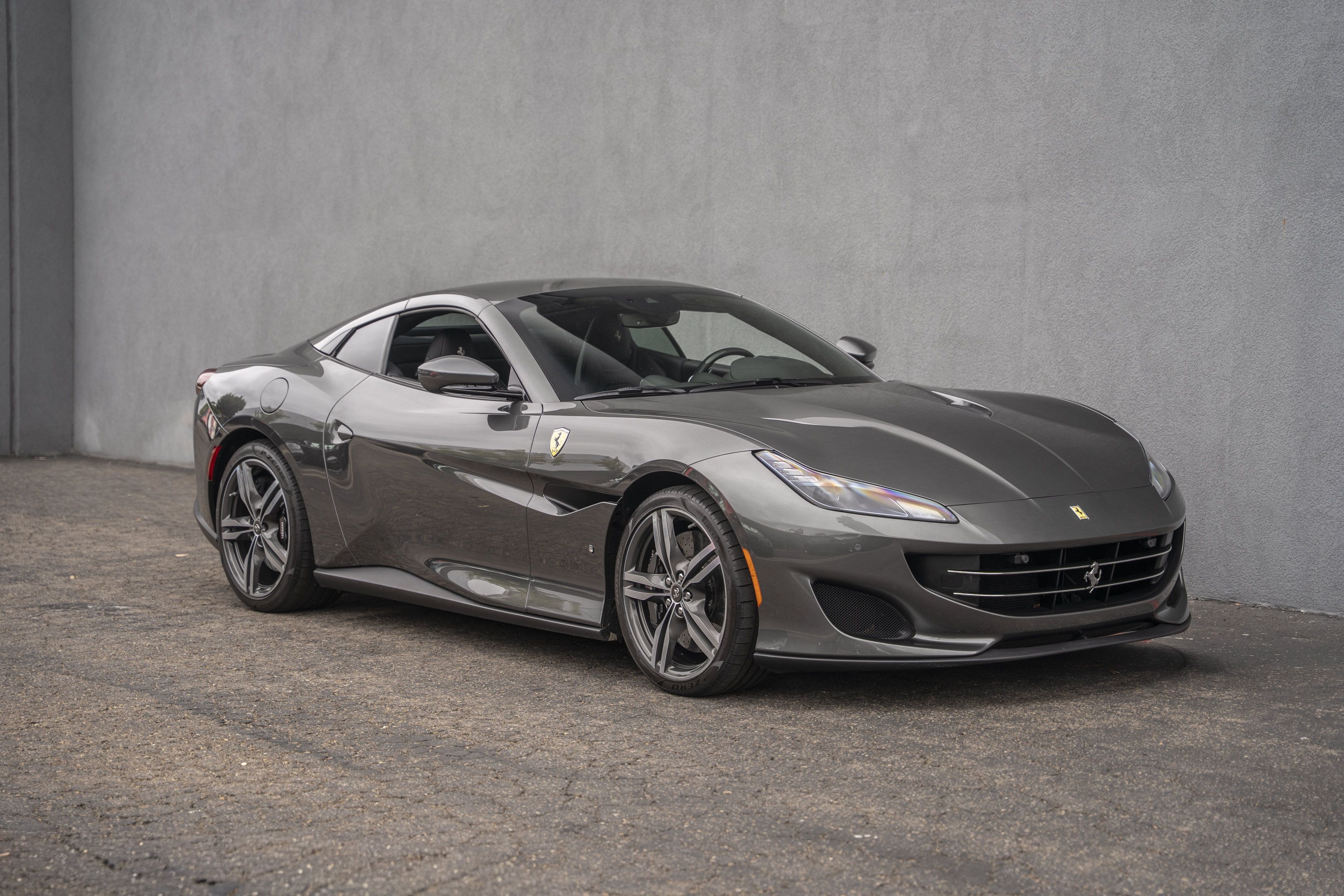 Used 2020 Ferrari Portofino RWD image 8