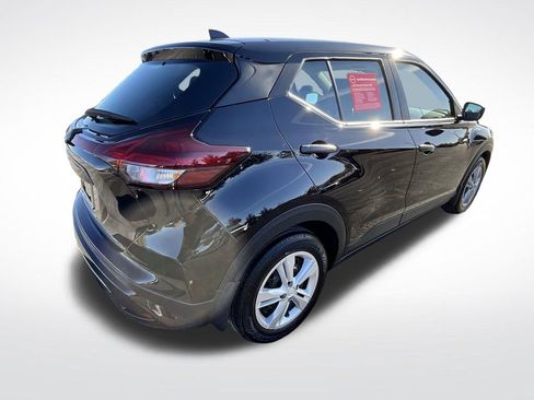 Certified 2025 Nissan Kicks Play S image 13