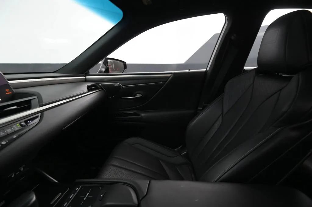 Used 2020 Lexus ES 350 F Sport w/ Accessory Package 2 FWD image 34