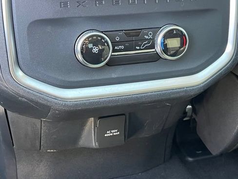 Used 2025 Ford Expedition Active AWD/4WD image 25