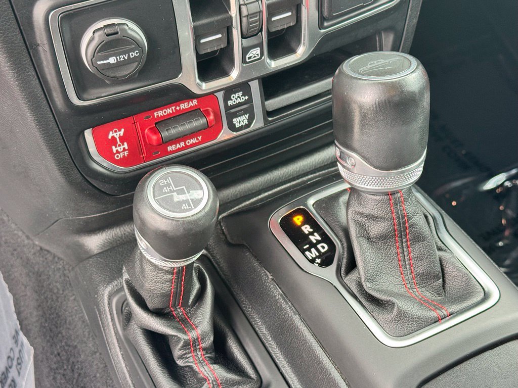 Used 2020 Jeep Gladiator Rubicon w/ Dual Top Group AWD/4WD image 22