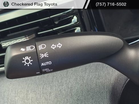 Used 2025 Toyota Camry LE w/ Convenience Package FWD image 28