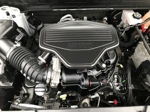 Certified 2023 GMC Acadia SLT image 19