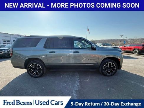 Used 2023 Chevrolet Suburban RST w/ Luxury Package image 12