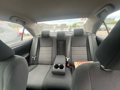 Used 2017 Toyota Camry LE FWD image 8