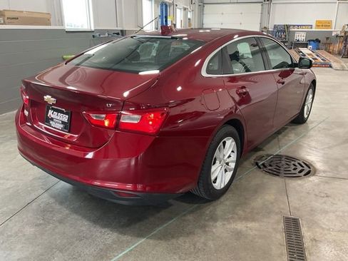 Used 2017 Chevrolet Malibu LT FWD image 6