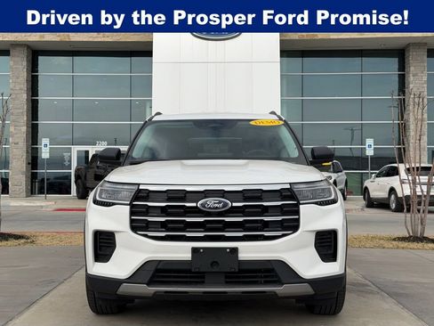 New 2026 Ford Explorer Active RWD image 4