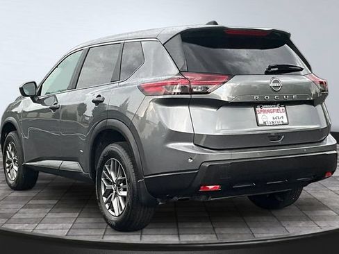 Used 2026 Nissan Rogue S FWD image 4
