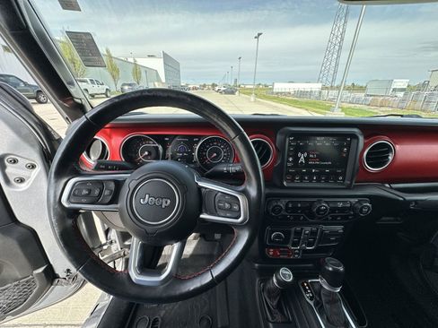Used 2020 Jeep Gladiator Rubicon AWD/4WD image 11
