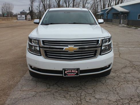 Used 2016 Chevrolet Suburban LTZ image 3