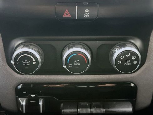 Used 2022 RAM 3500 Tradesman AWD/4WD image 18