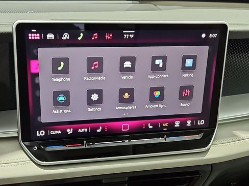 New 2026 Volkswagen Tiguan SE FWD image 20