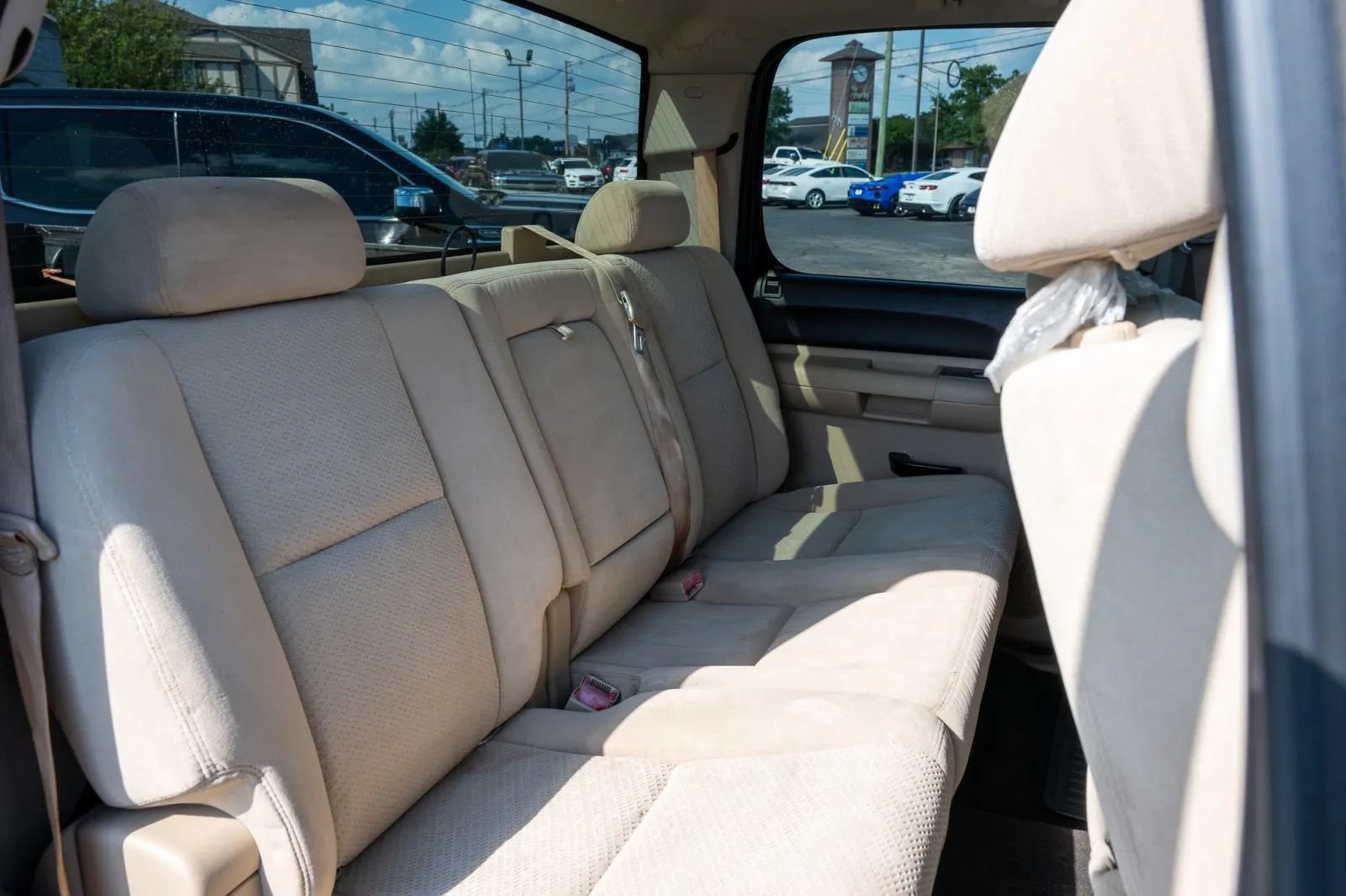 Used 2007 Chevrolet Silverado 1500 LT w/ 1LT Convenience Package AWD/4WD image 38