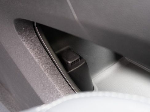 Used 2021 Buick Enclave Essence w/ Experience Buick Package image 8