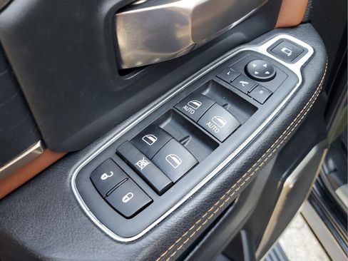 Used 2019 RAM 3500 Limited image 15