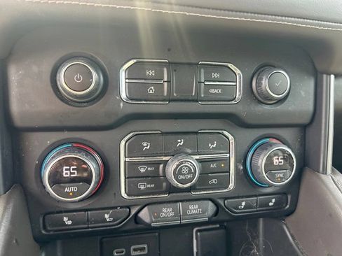 Used 2022 Chevrolet Tahoe LT w/ Luxury Package RWD image 10