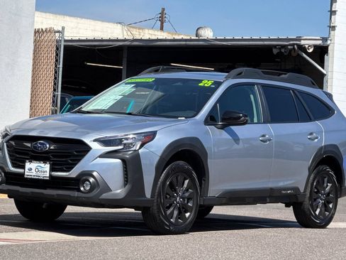 Used 2025 Subaru Outback Onyx Edition AWD/4WD image 12